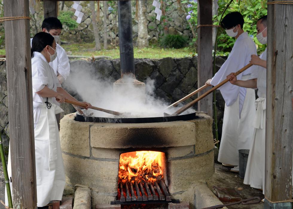 http://www.kankoubussan.shiogama.miyagi.jp/cms/data/img/schedule/292/1.jpg